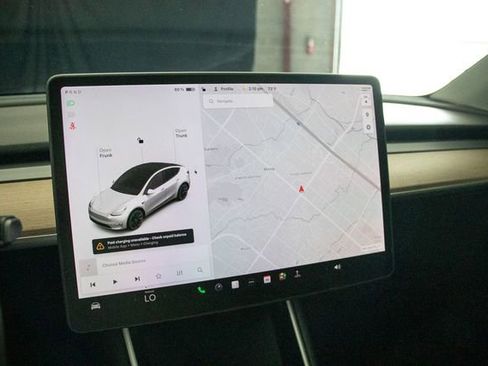 Used 2021 Tesla Model Y Long Range image 30