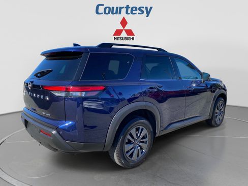 Used 2022 Nissan Pathfinder SV AWD/4WD image 8