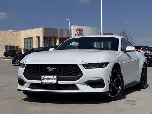 Used 2024 Ford Mustang Coupe RWD image 2