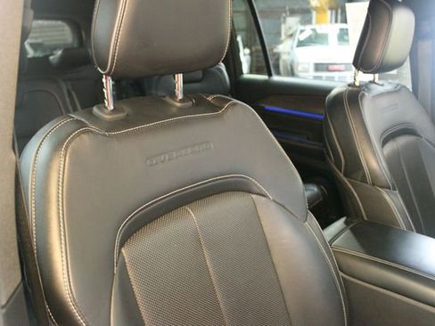 Used 2023 Jeep Grand Cherokee L Overland image 11