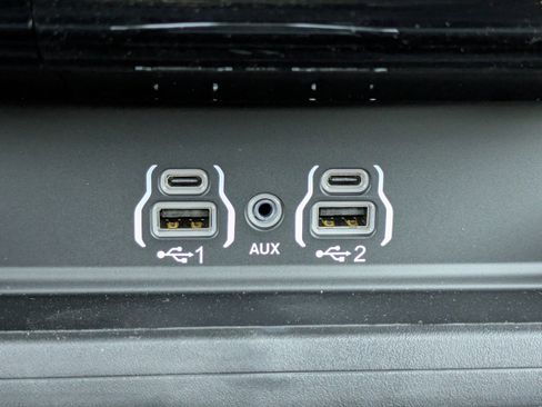 New 2026 RAM 2500 Laramie AWD/4WD image 24