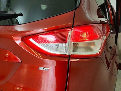 Used 2016 Ford Escape SE FWD image 32