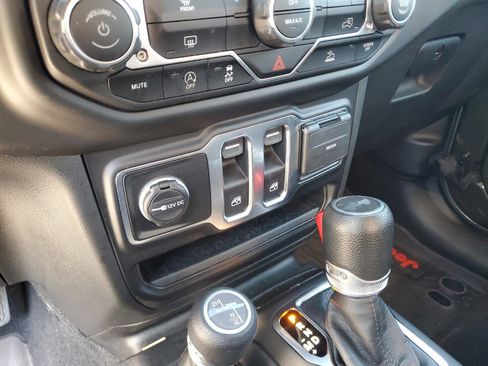 Certified 2023 Jeep Wrangler Sport S AWD/4WD image 18