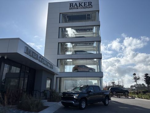 Used 2025 Chevrolet Silverado 1500 LT image 2