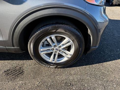 Used 2023 Ford Explorer XLT w/ Equipment Group 202A image 28