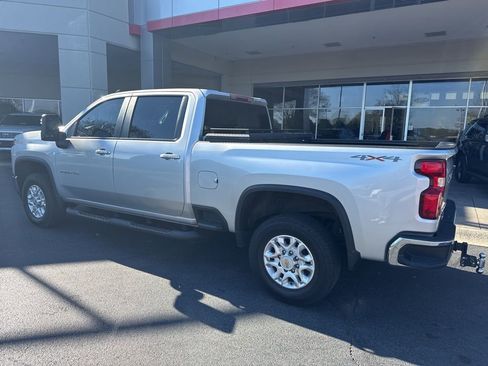 Used 2022 Chevrolet Silverado 2500 LT w/ Convenience Package image 7