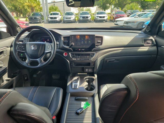Used 2022 Honda Passport TrailSport image 2