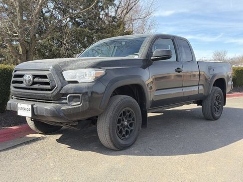 Used 2020 Toyota Tacoma SR image 9