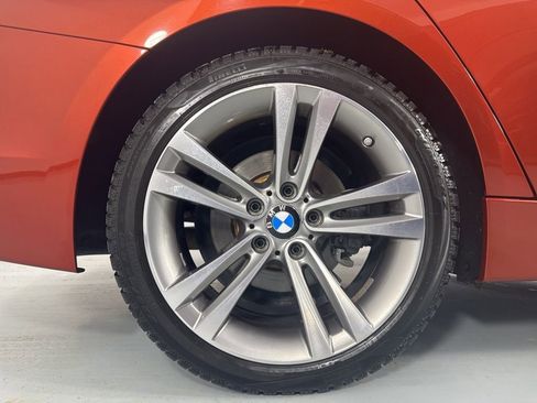 Used 2018 BMW 330i xDrive Sedan w/ Convenience Package AWD/4WD image 9