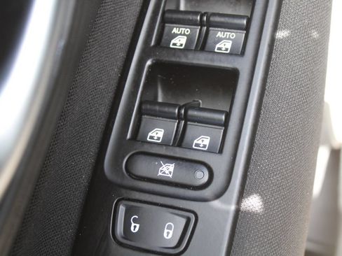 Used 2021 Jeep Renegade Latitude FWD image 20