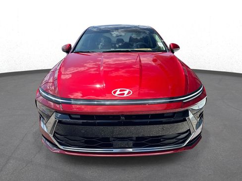 Used 2025 Hyundai Sonata Limited FWD image 8