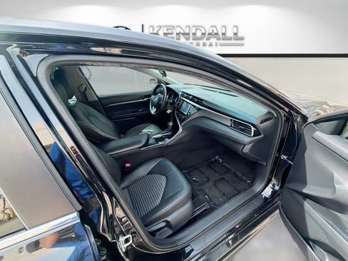 Used 2019 Toyota Camry SE FWD image 28