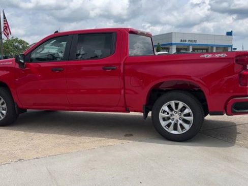 Used 2022 Chevrolet Silverado 1500 Custom AWD/4WD image 7