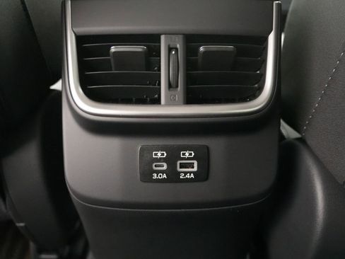 Used 2025 Subaru Outback Premium image 29