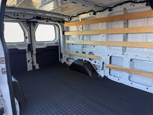 Used 2024 Ford Transit 250 Low Roof w/ Exterior Upgrade Package image 25