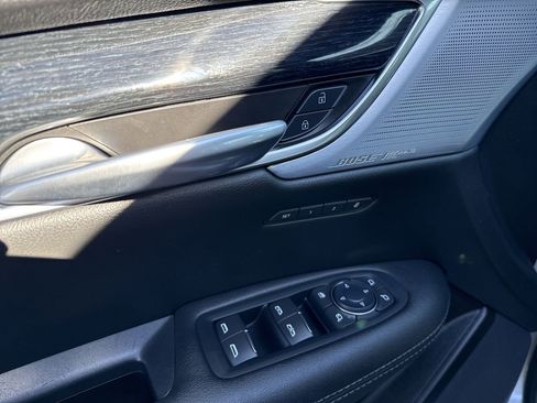 Used 2025 Cadillac XT5 Premium Luxury image 22