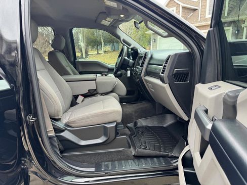 Used 2017 Ford F250 XLT w/ XLT Premium Package image 25