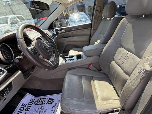 Used 2012 Jeep Grand Cherokee Laredo AWD/4WD image 18