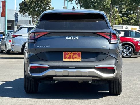 Used 2023 Kia Sportage LX AWD/4WD image 4