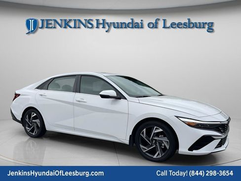 New 2025 Hyundai Elantra Limited image 2