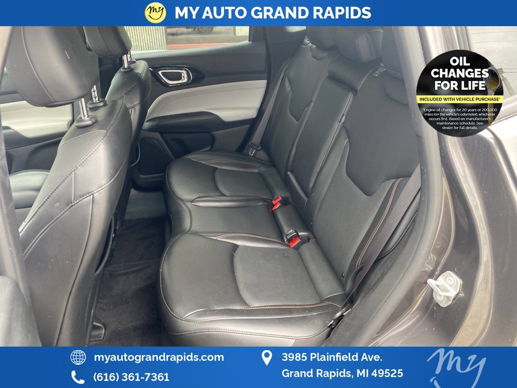 Used 2023 Jeep Compass Limited AWD/4WD image 16