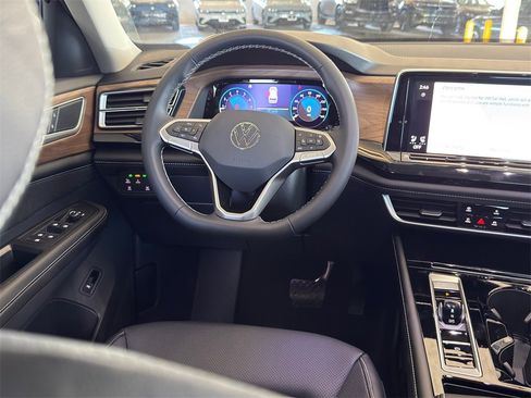 New 2026 Volkswagen Atlas SE image 22