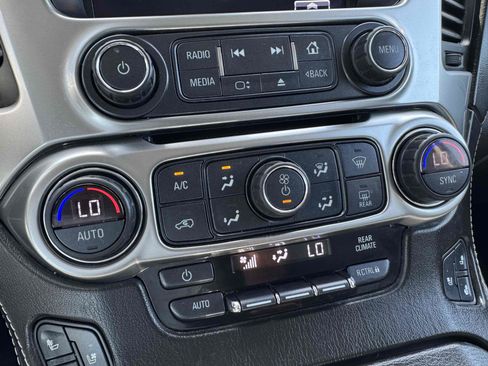 Used 2018 Chevrolet Suburban Premier image 26