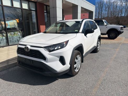 Used 2019 Toyota RAV4 LE w/ All Weather Liner Package image 3