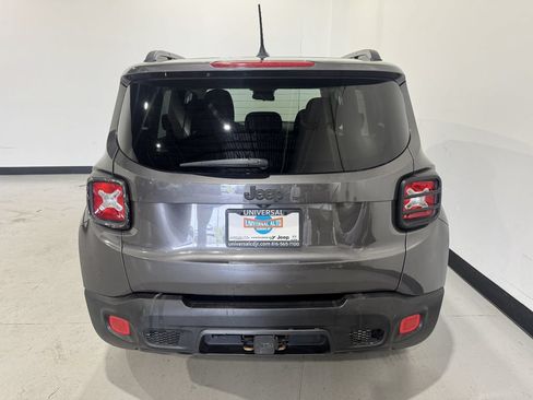 Used 2017 Jeep Renegade Latitude AWD/4WD image 26