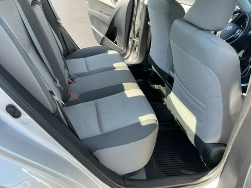Used 2019 Toyota Corolla LE FWD image 17