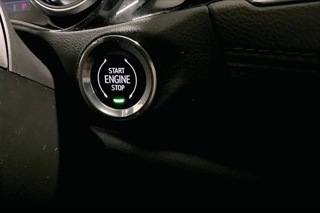 Used 2022 Buick Encore GX Preferred w/ Cold Weather Comfort Package AWD/4WD image 33