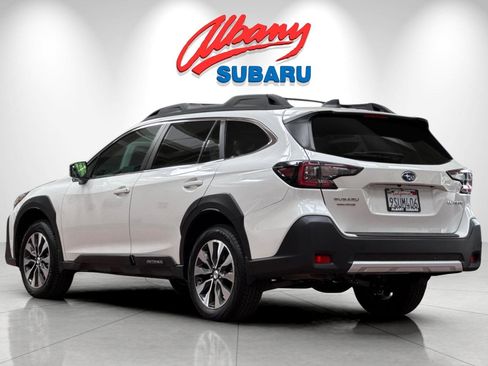 Used 2025 Subaru Outback Limited image 7