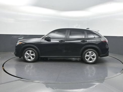 Used 2025 Honda HR-V LX image 3
