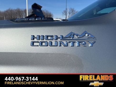 Used 2024 Chevrolet Silverado 3500 High Country w/ Technology Package image 10
