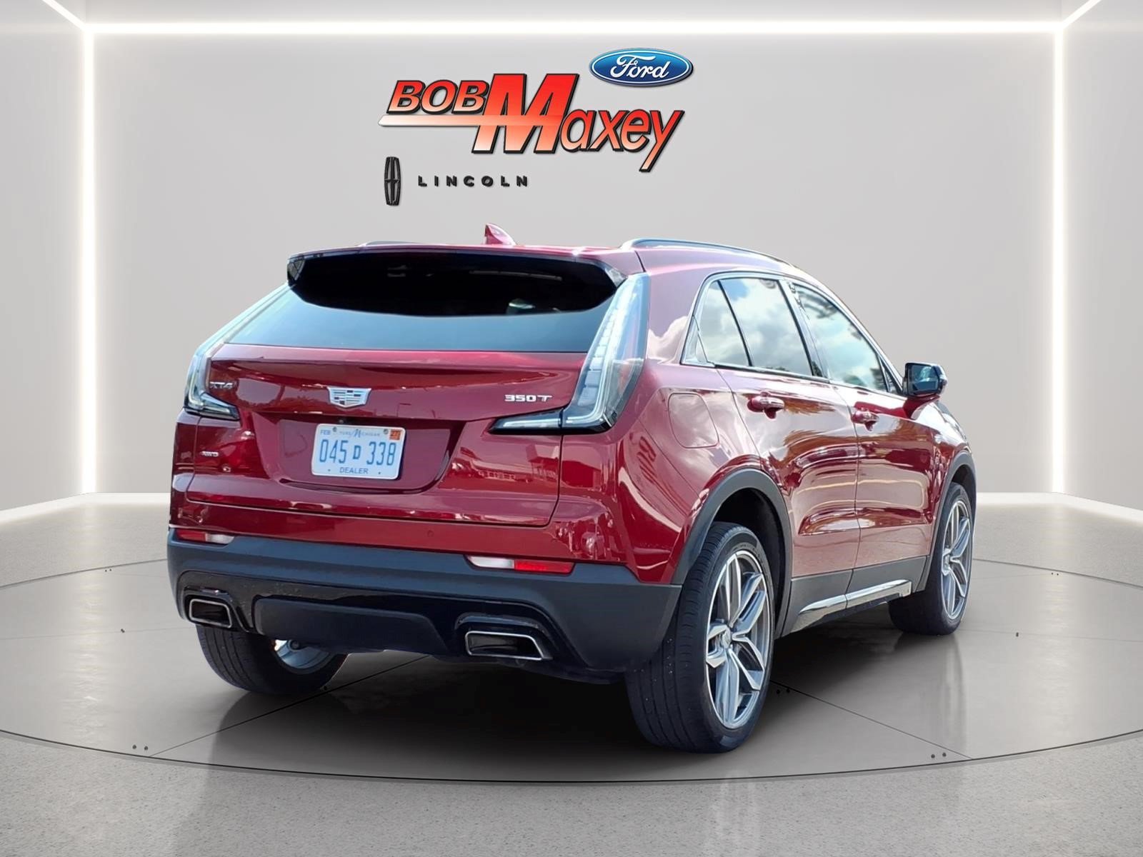 Used 2023 Cadillac XT4 Sport AWD/4WD image 4