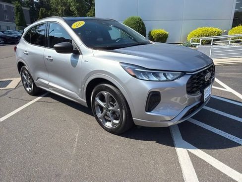 Used 2023 Ford Escape ST-Line w/ Tech Pack #1 AWD/4WD image 9