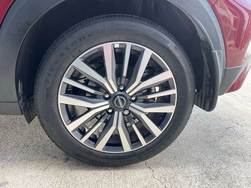 Certified 2024 Nissan Kicks SV FWD image 14