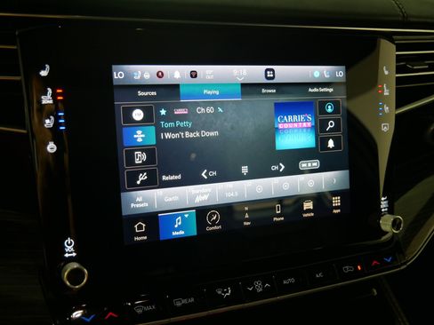 Used 2022 Jeep Wagoneer Series III w/ Premium Group I AWD/4WD image 22