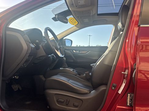 Used 2019 Nissan Rogue Sport SL w/ Premium Package image 9