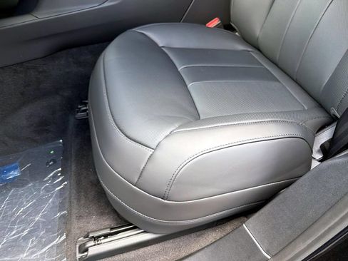 New 2026 Land Rover Range Rover Sport Dynamic SE AWD/4WD image 17