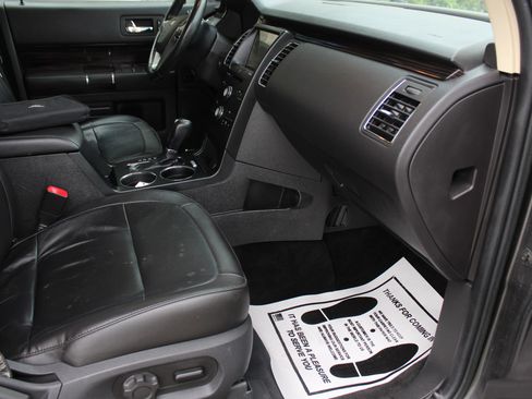 Used 2017 Ford Flex SEL w/ Equipment Group 202A image 19