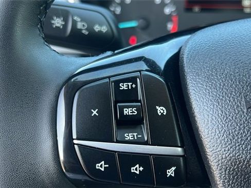 Certified 2022 Ford Escape SE w/ Cold Weather Package image 17