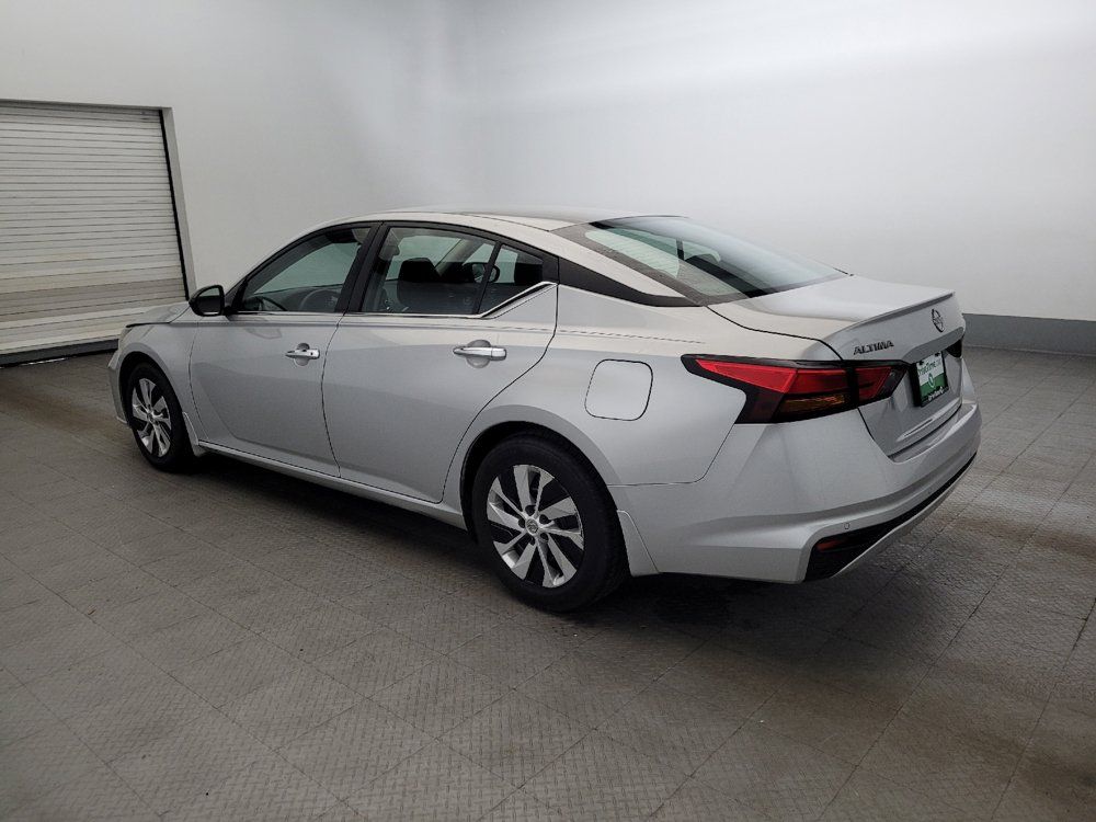 Used 2024 Nissan Altima 2.5 S FWD image 3