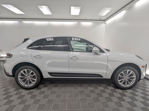 New 2026 Porsche Macan image 12