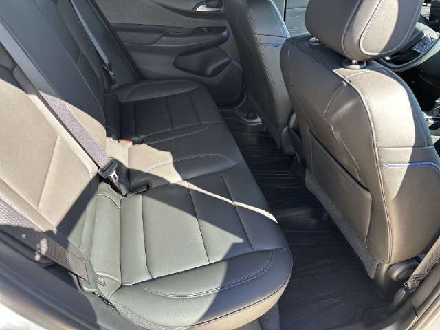 Used 2025 Buick Envista Sport Touring w/ Convenience I Package FWD image 30