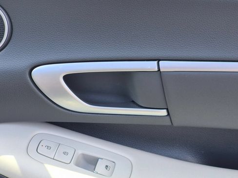 Used 2025 Hyundai Sonata SEL FWD image 33