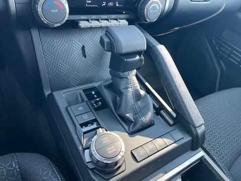Used 2026 Toyota 4Runner SR5 AWD/4WD image 25
