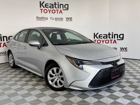 Used 2026 Toyota Corolla LE FWD image 3