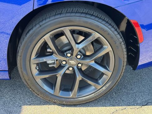 Used 2022 Dodge Charger SXT w/ Blacktop Package RWD image 10