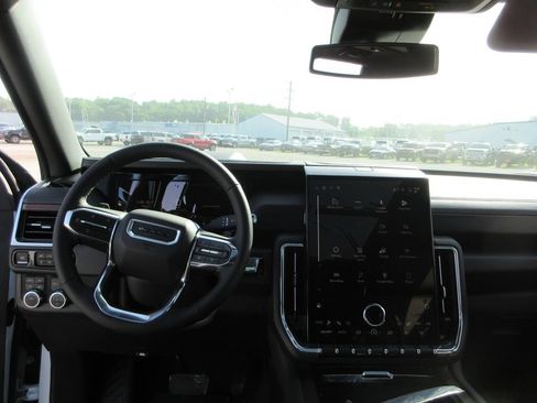 New 2026 GMC Yukon Denali w/ Sun & Power Step Package AWD/4WD image 16
